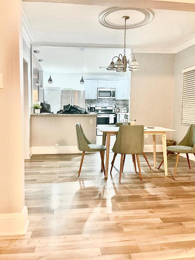 Comfy Sun And Sky Private With Private Full Bath 1 West Palm Beach