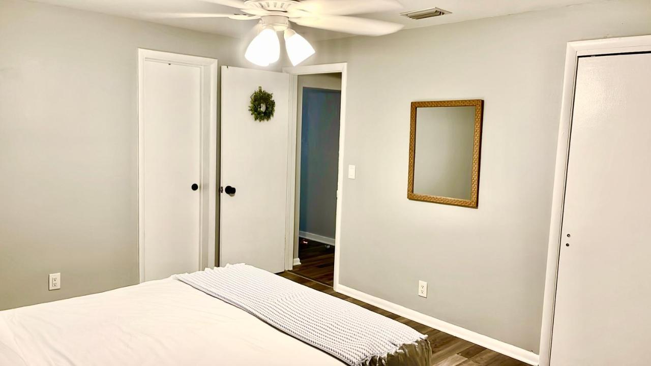 Comfy Sun And Sky Private With Private Full Bath 1 Apartment