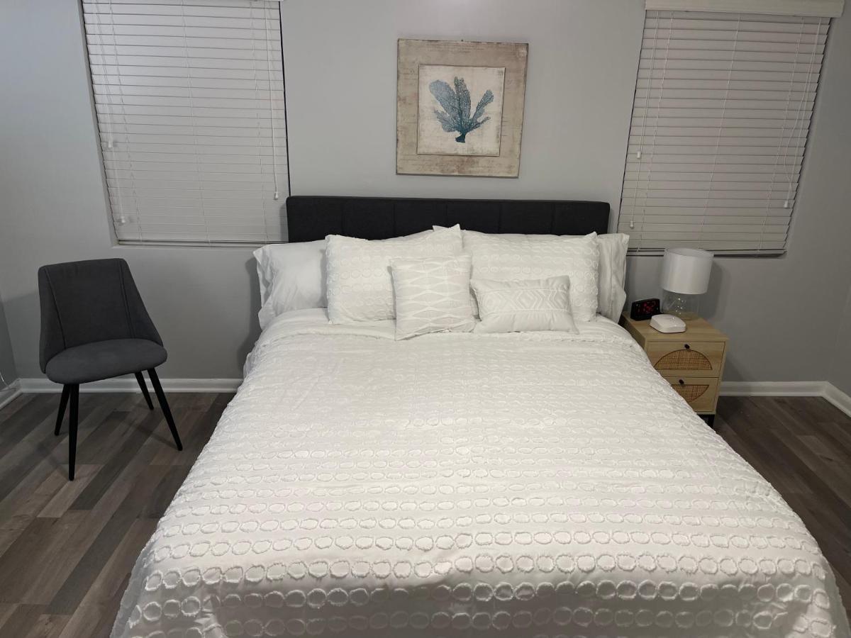 Comfy Sun And Sky Private With Private Full Bath 1