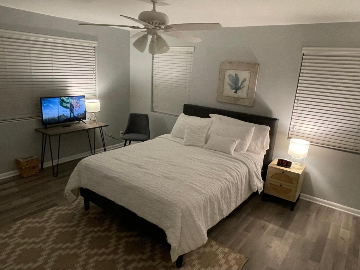 Comfy Sun And Sky Private With Private Full Bath 1 *