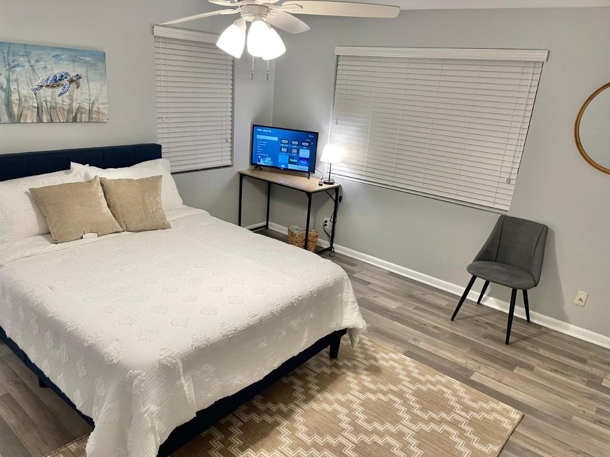 Apartment Comfy Sun And Sky Private With Private Full Bath 1 *