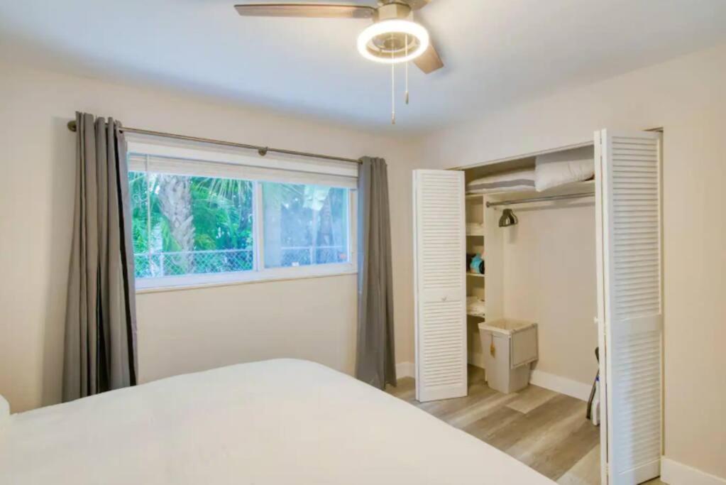 Dog Friendly With Access, Hot Tub, Firepit