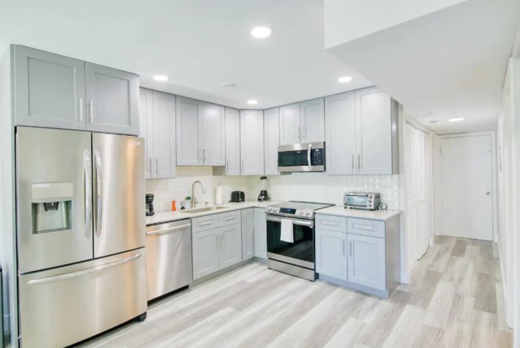 Dog Friendly With Access, Hot Tub, Firepit Apartment