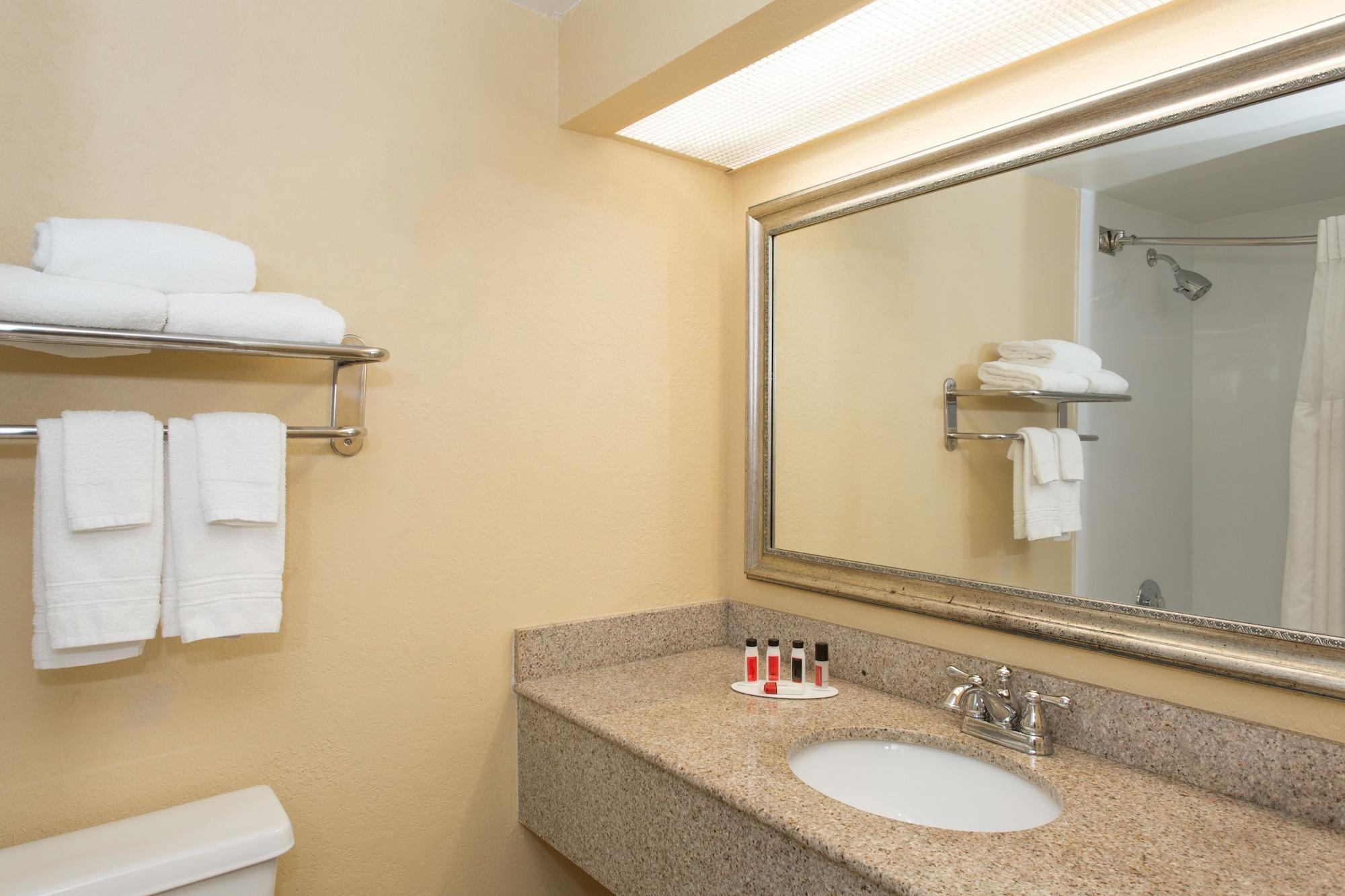 Ramada By Wyndham West Palm Airport 3* West Palm Beach