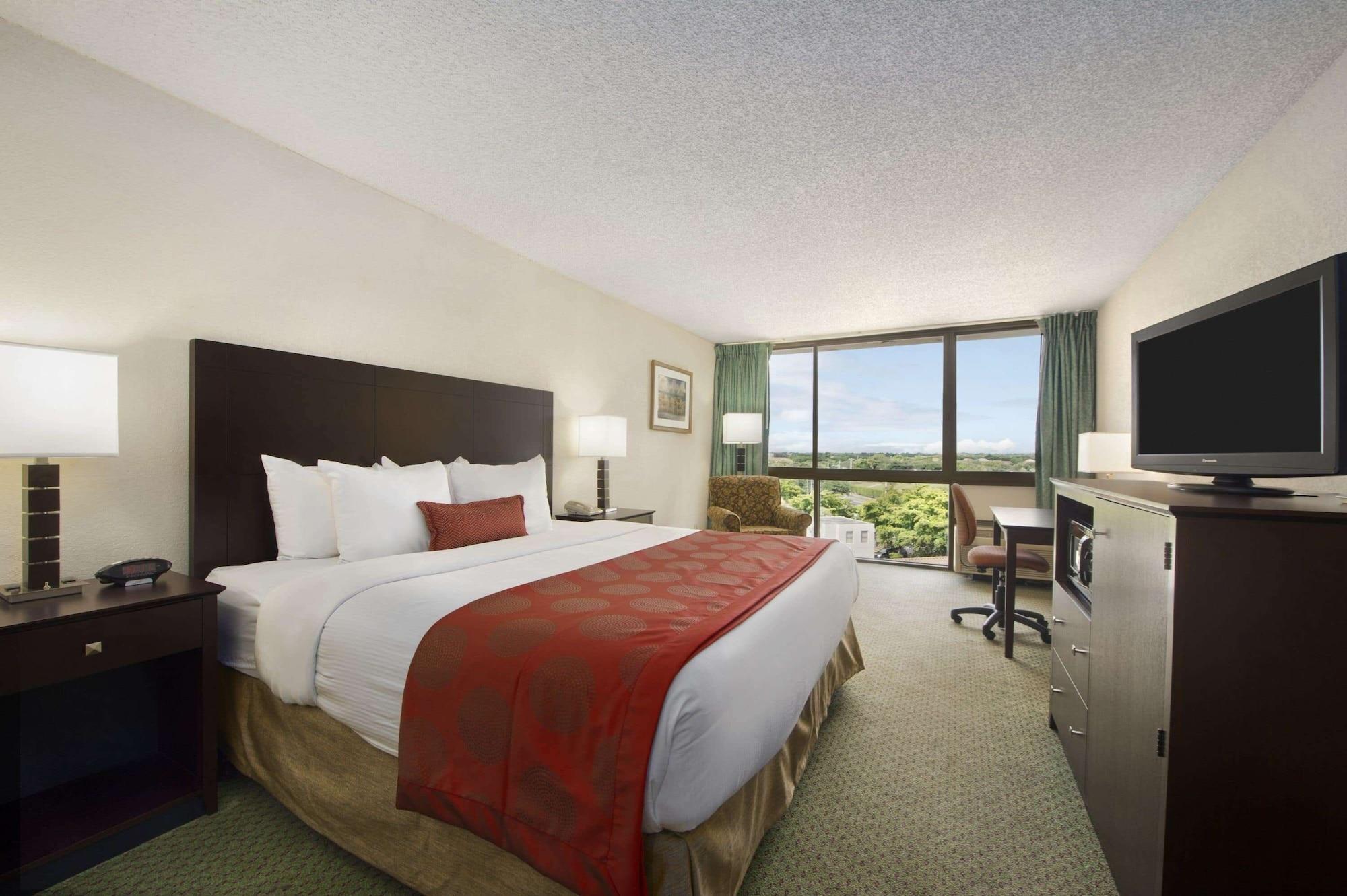 Hotel Ramada By Wyndham West Palm Airport West Palm Beach
