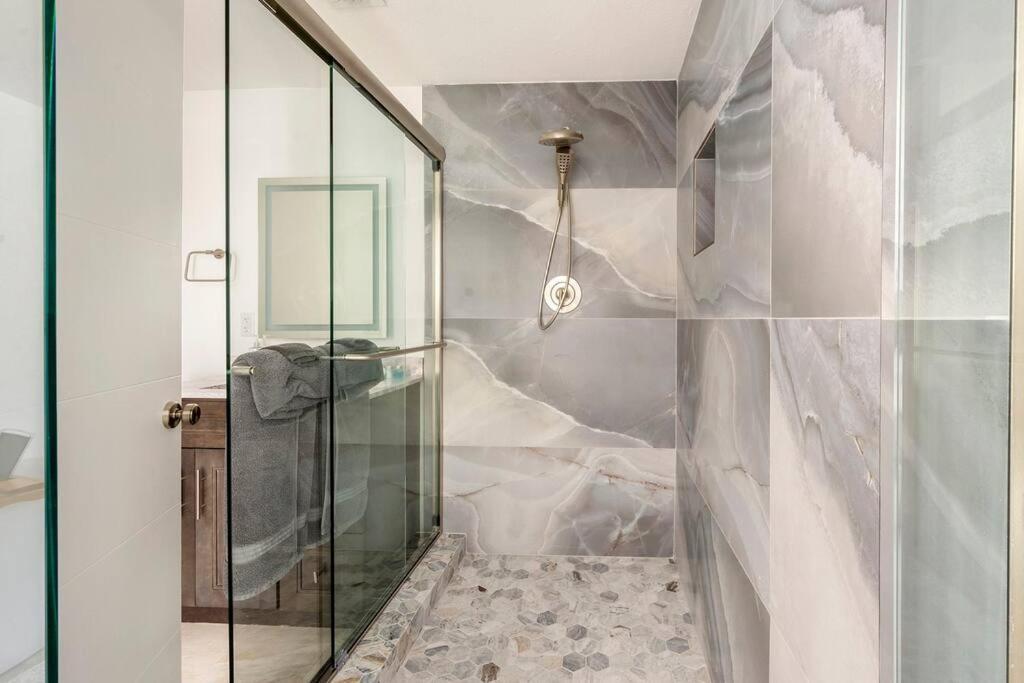 Sun-kissed Bliss: Dreamy Getaway