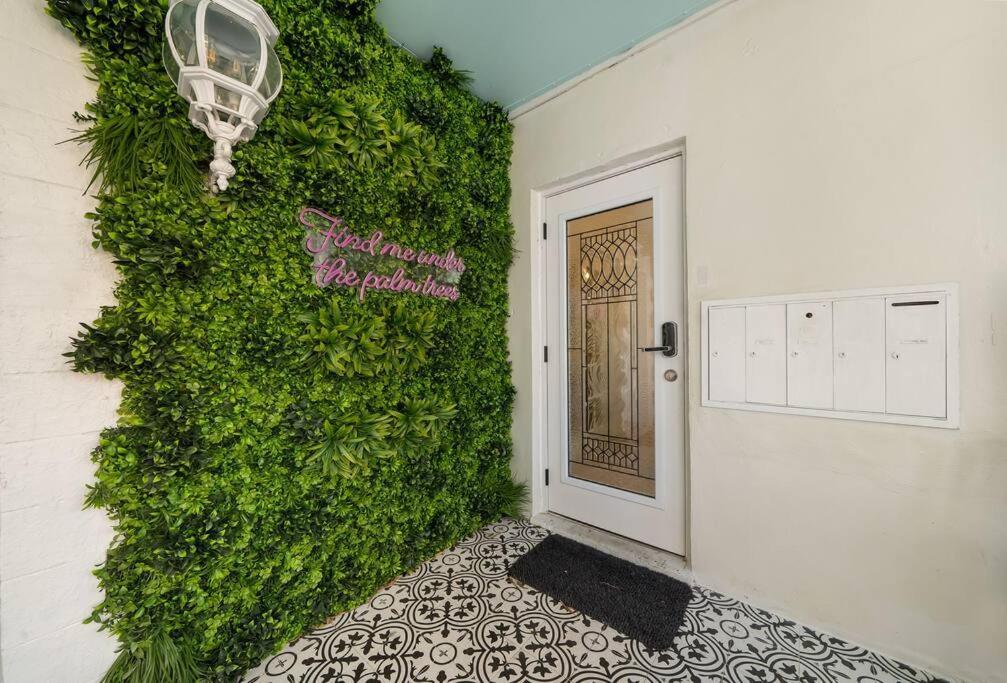 The Golden Alligator 2 - 3 Beds 1 Bath Palm Regency Style, Near Everything Apartamento
