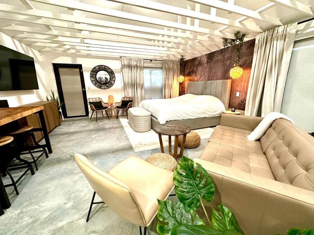 Zen.modern.hip “studio 501” Beach,scuba,downtown