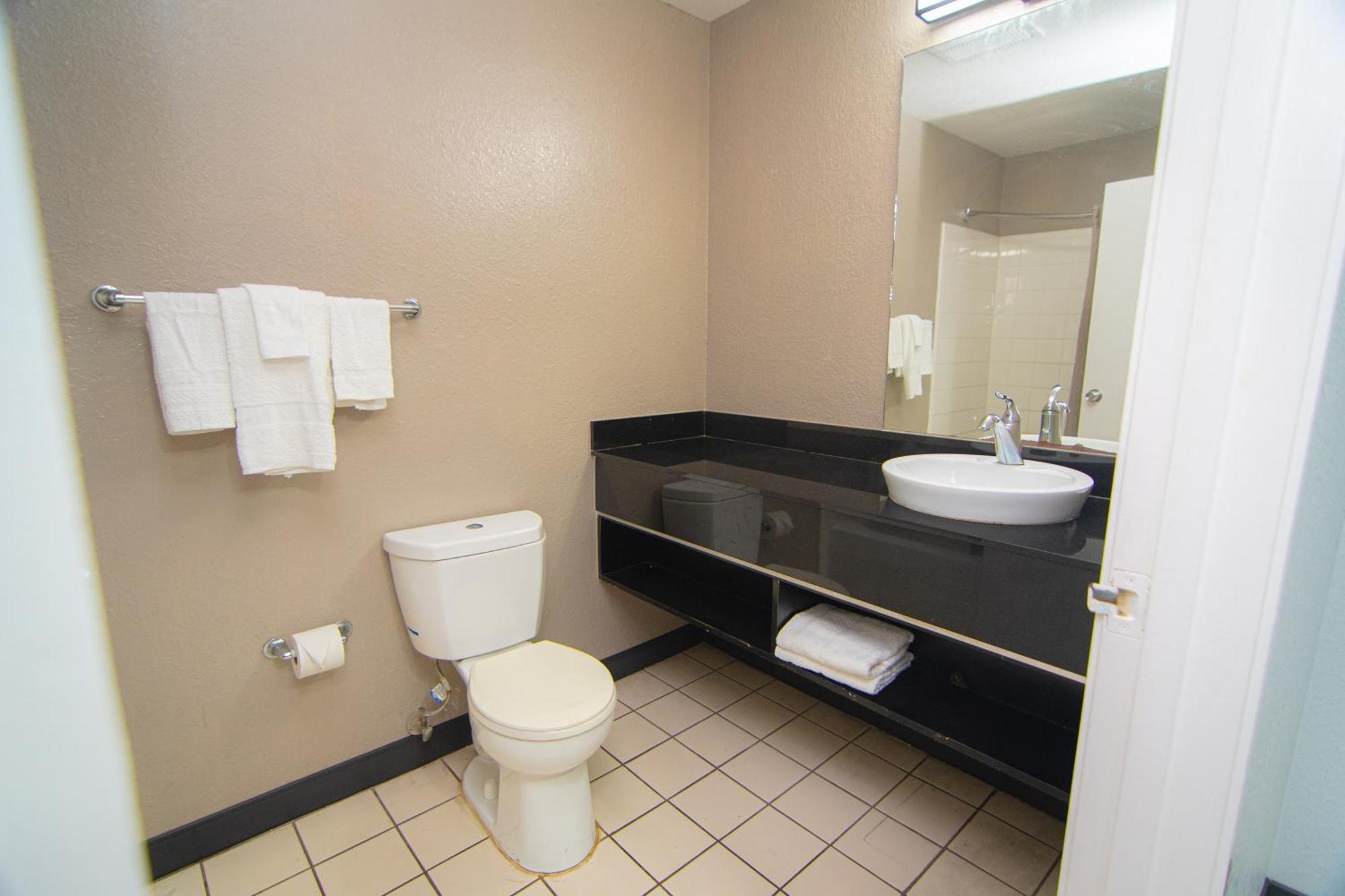 Hotel 6-west Palm Beach, Fl 2*