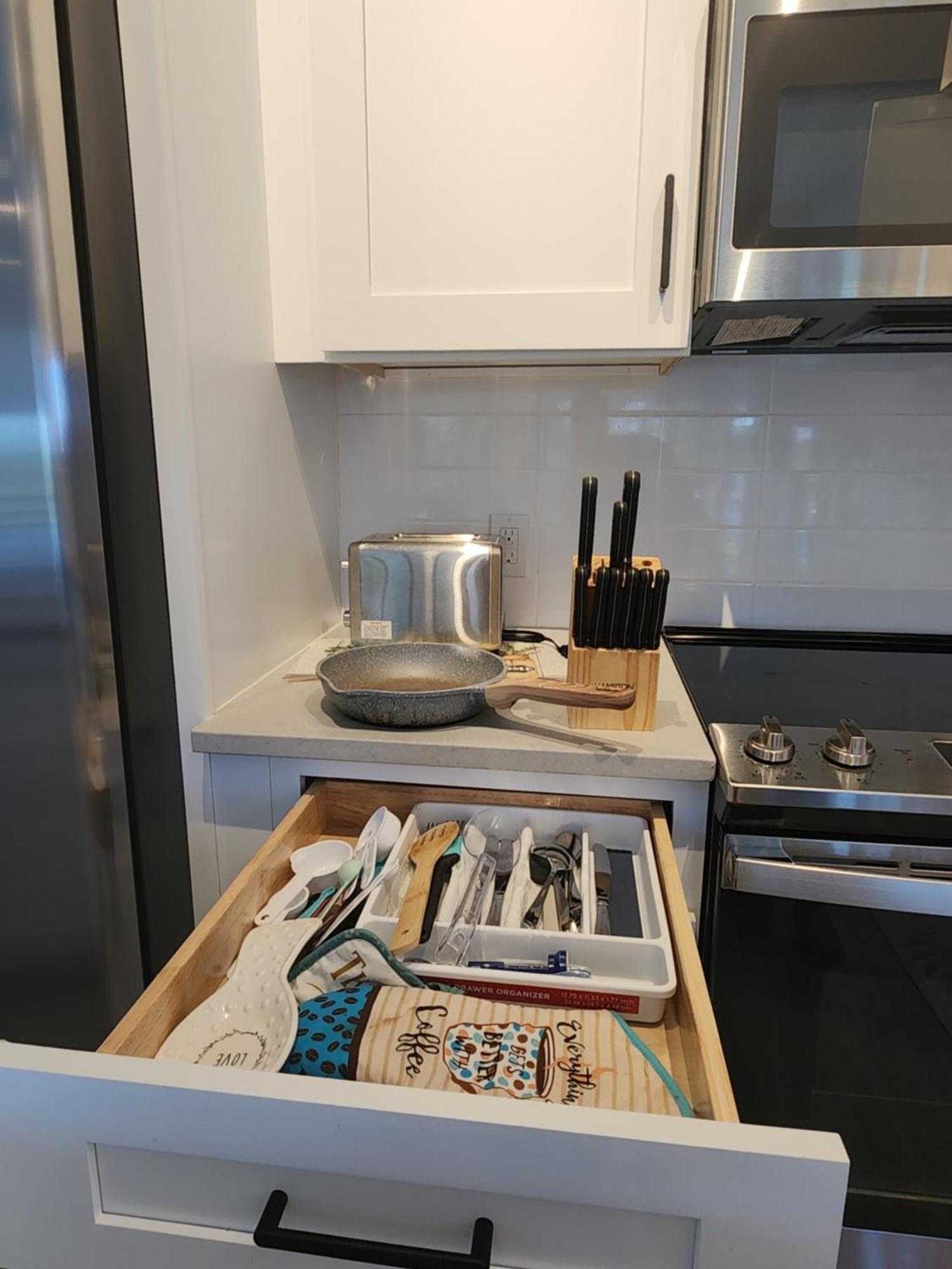 Apartment Lux Place And Cozy 3beds 2rooms Enjoy Life In Wpb Gym, Ev Station Nearby The Downtown And Beaches *