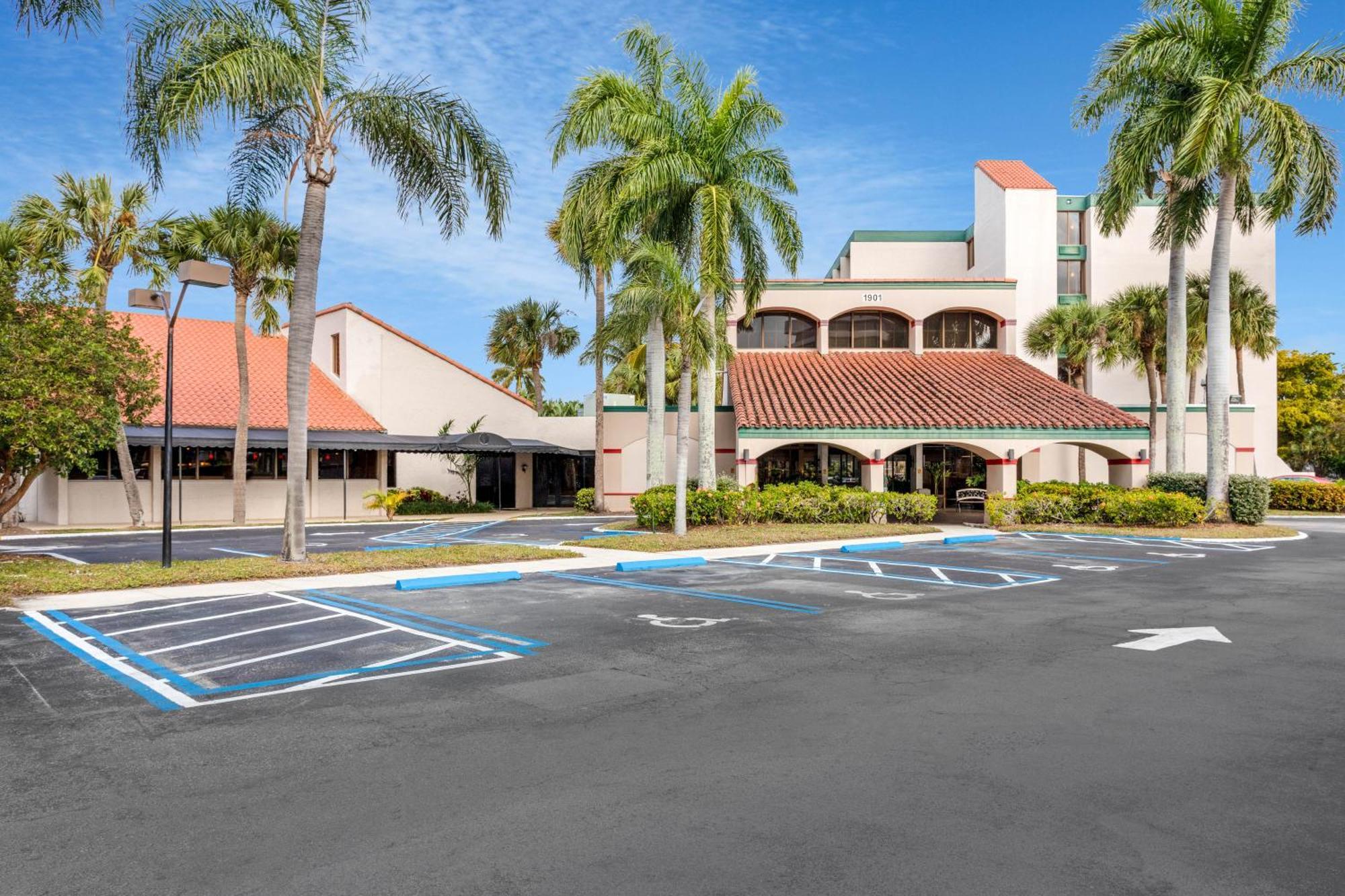 88 Palms & Event Center 2*