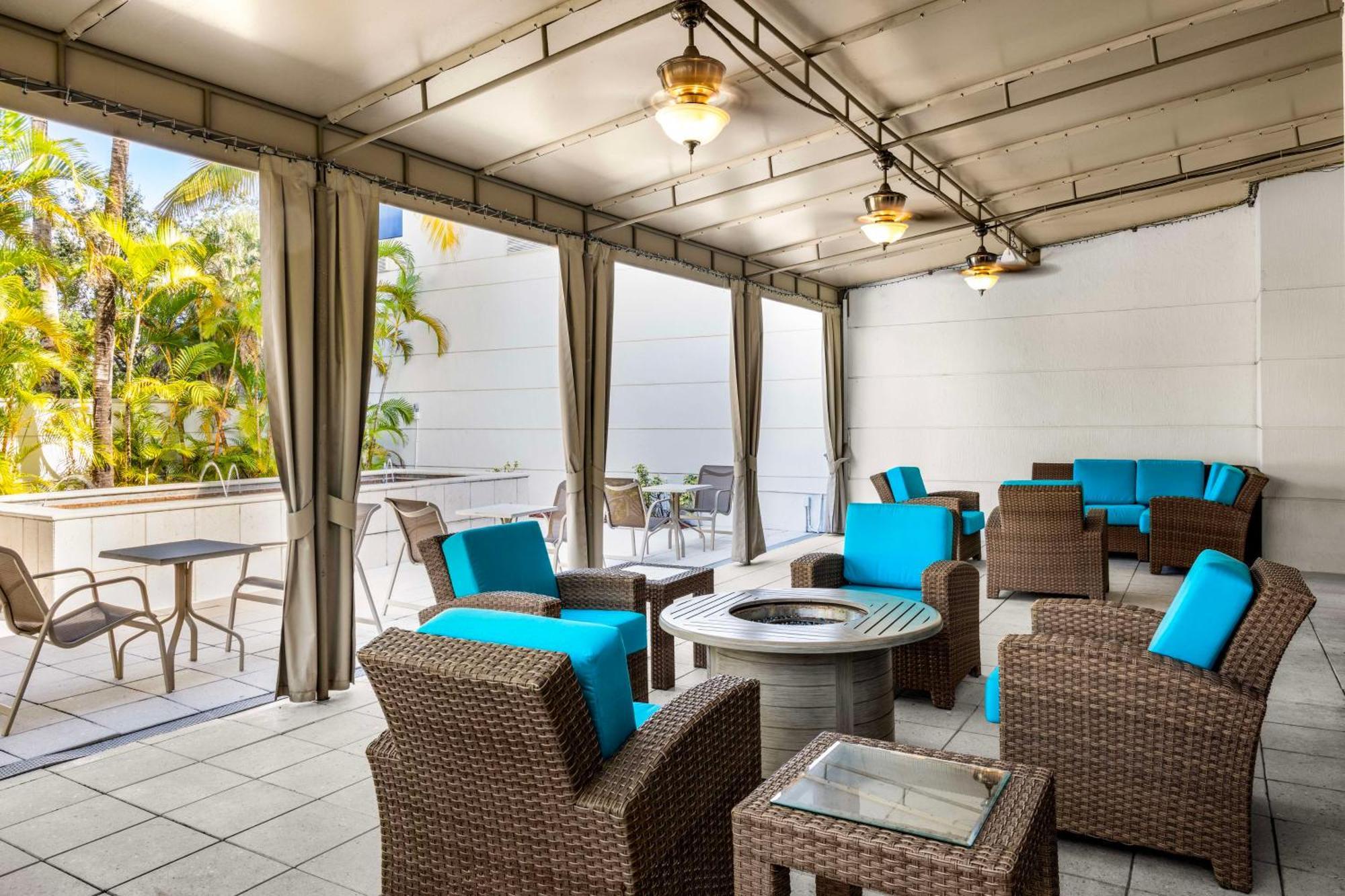 Hilton Garden West Palm Airport 3*