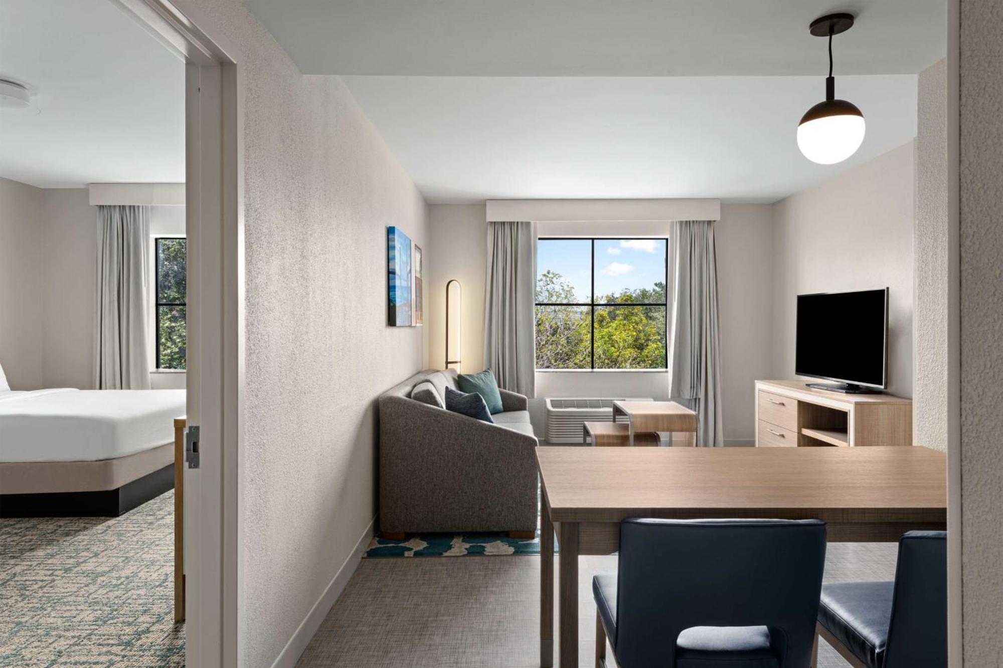 Hotel Homewood By Hilton West Palm