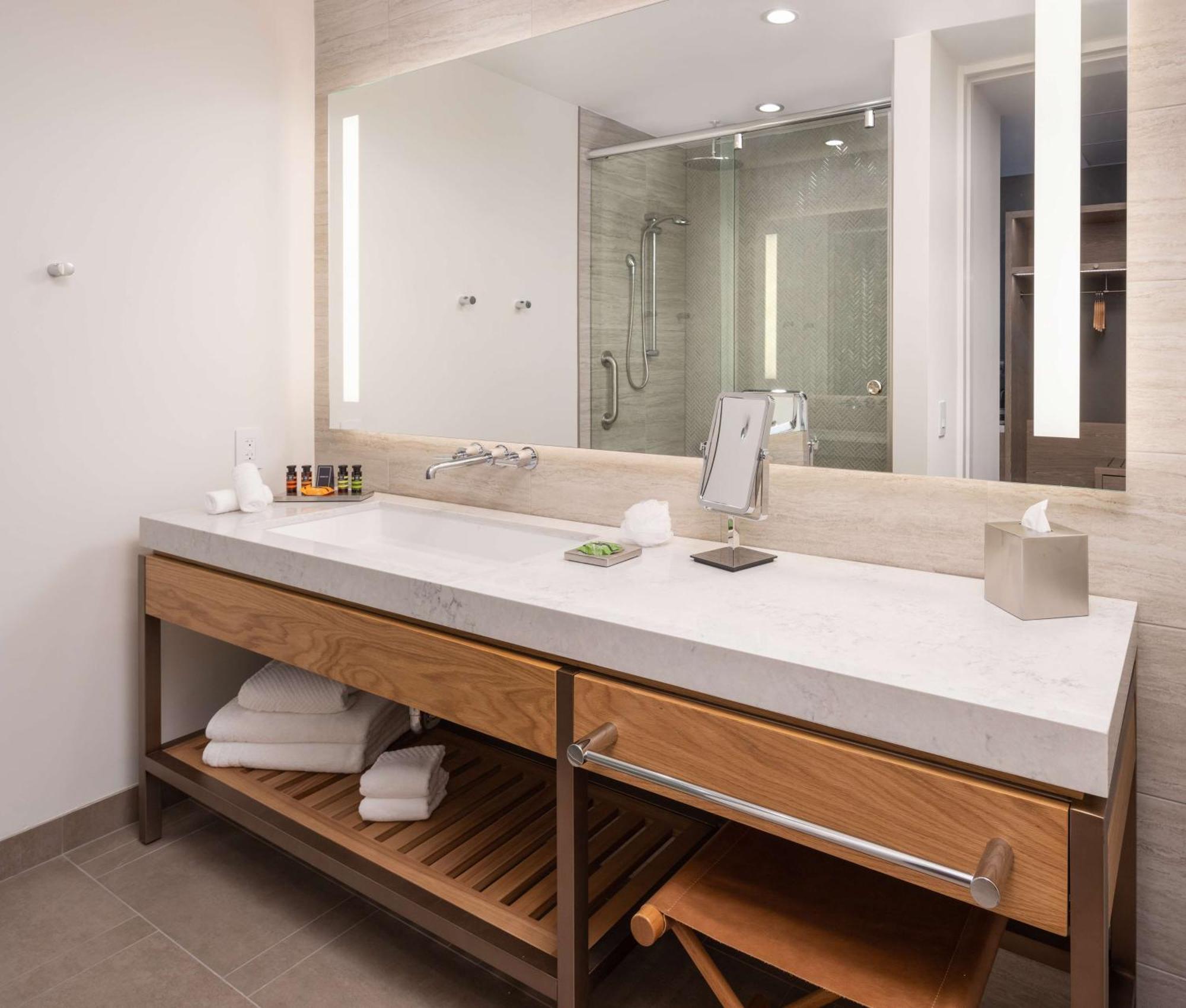 Canopy West Palm - Downtown 4*