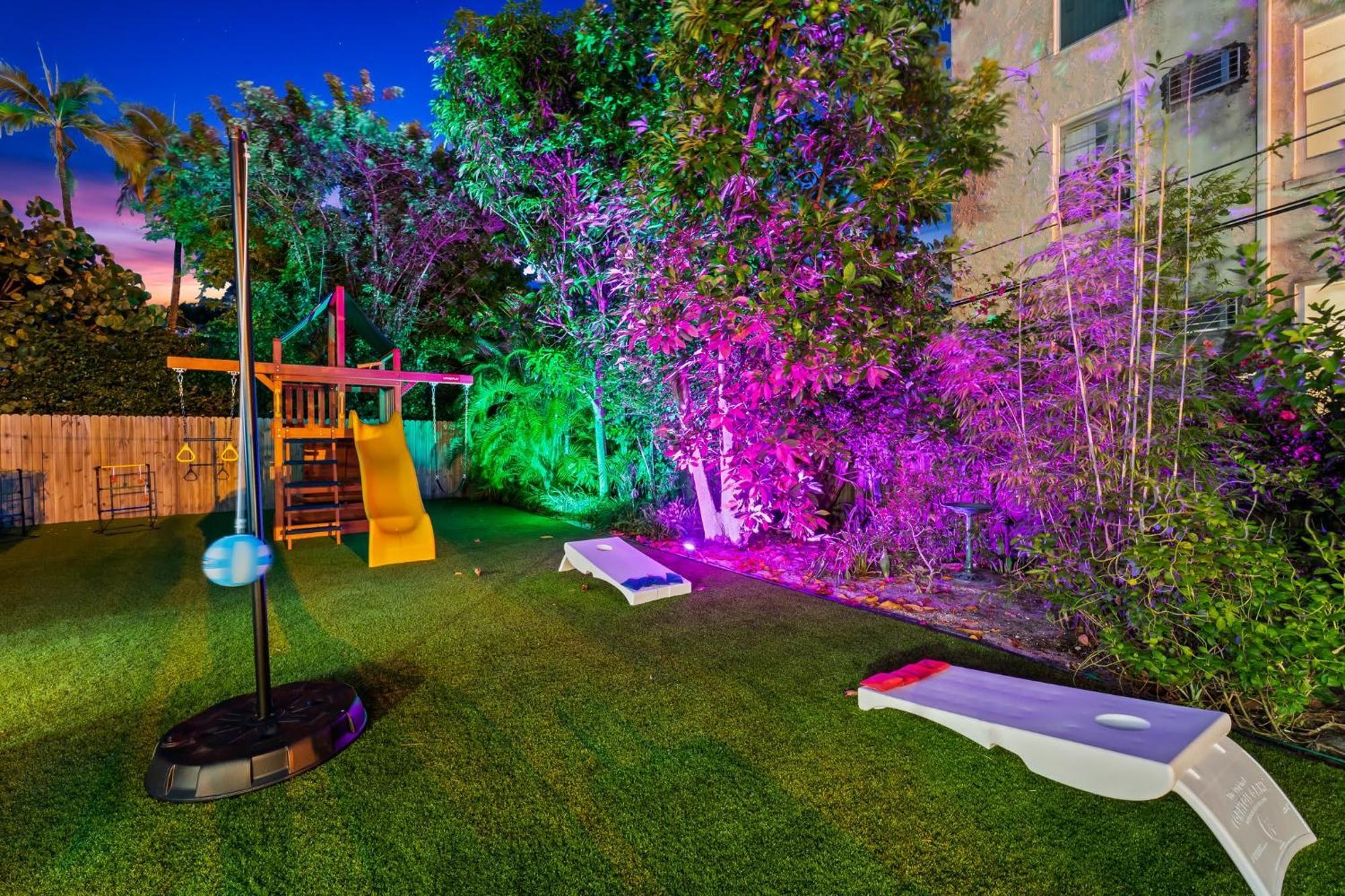 Casa de férias 4br Intracoastal Retreat With Pool Games & *