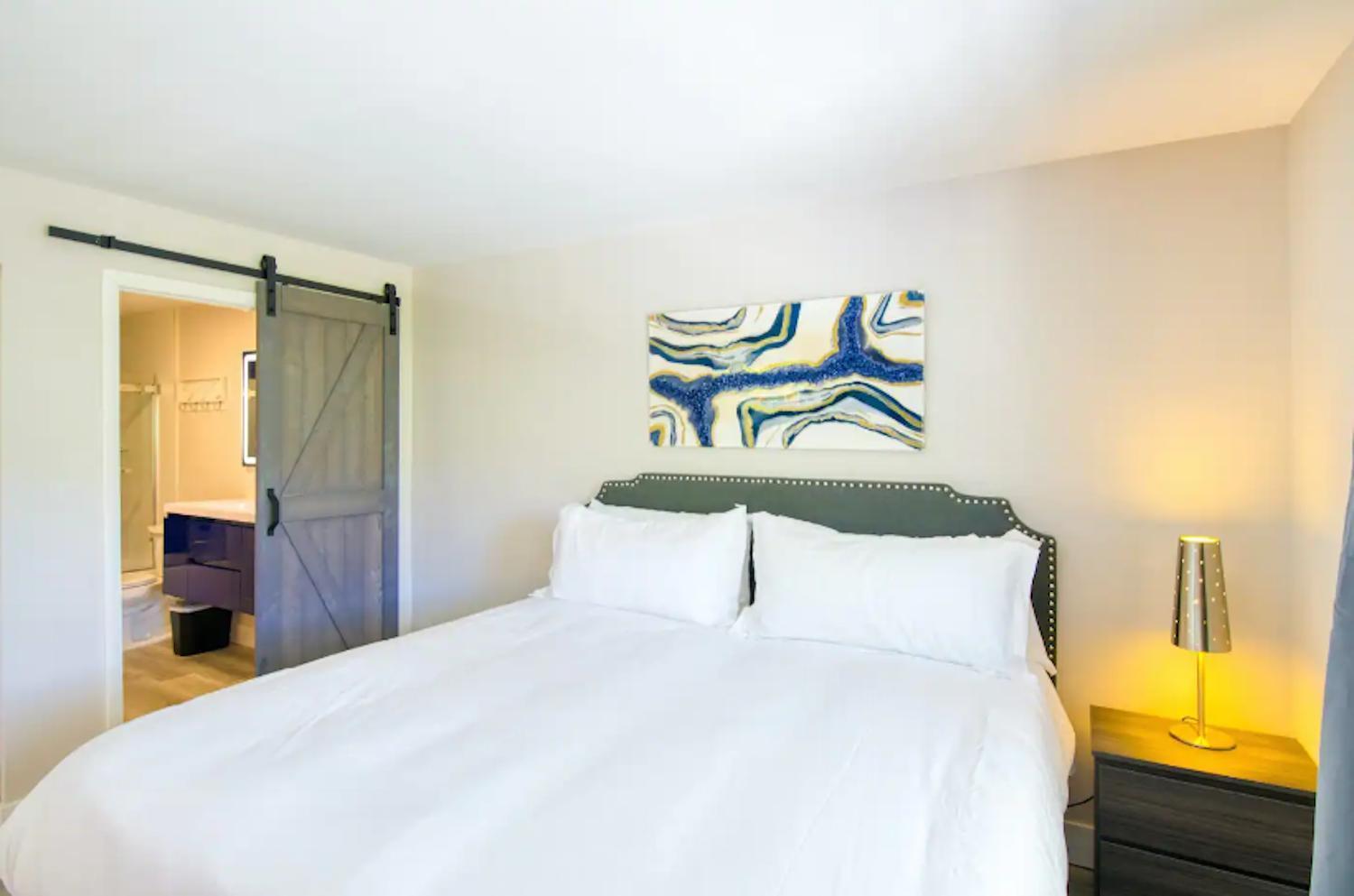 Dog Friendly With Access, Hot Tub, Firepit Apartment West Palm Beach