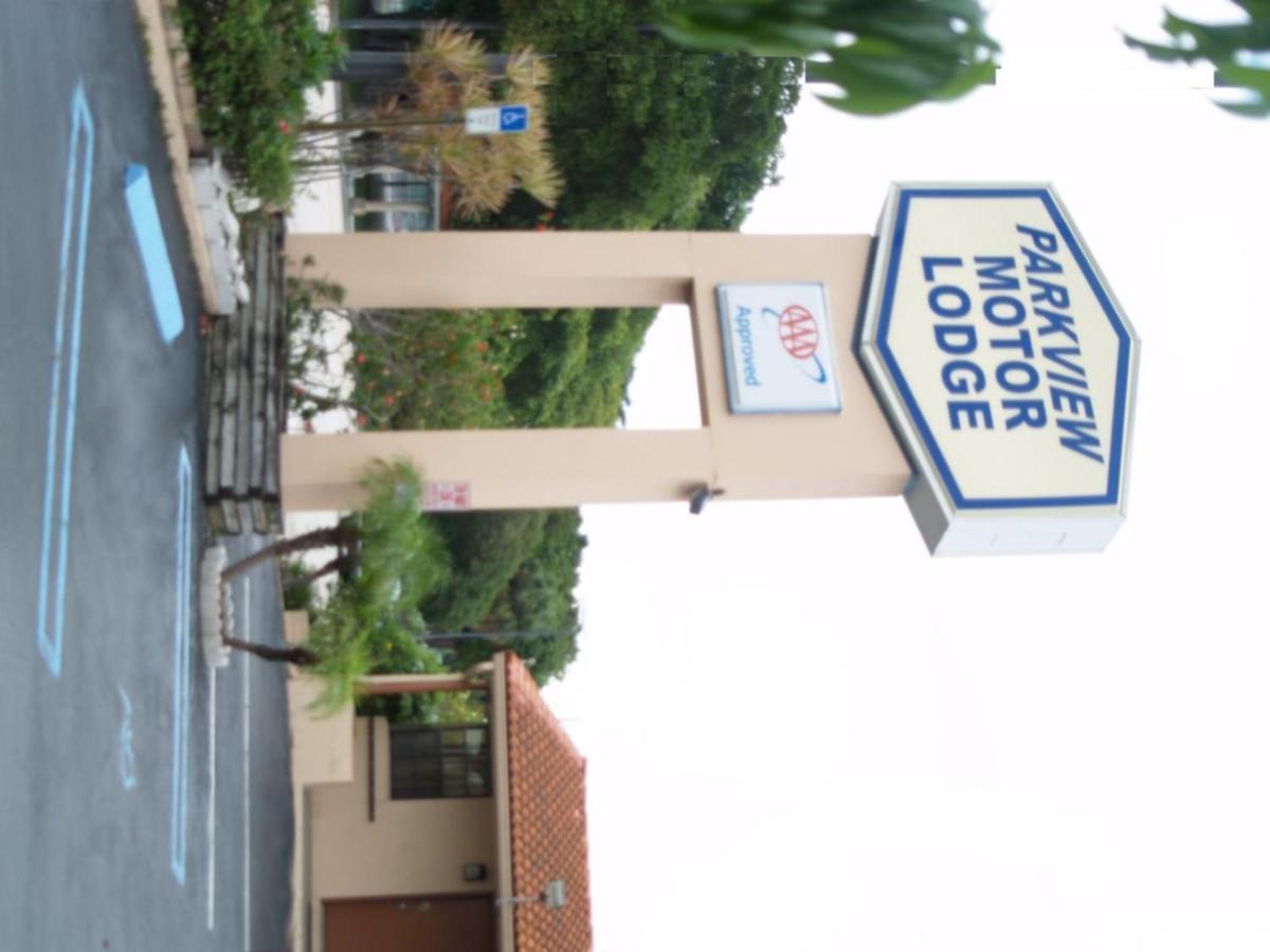 Parkview Motor Motel *