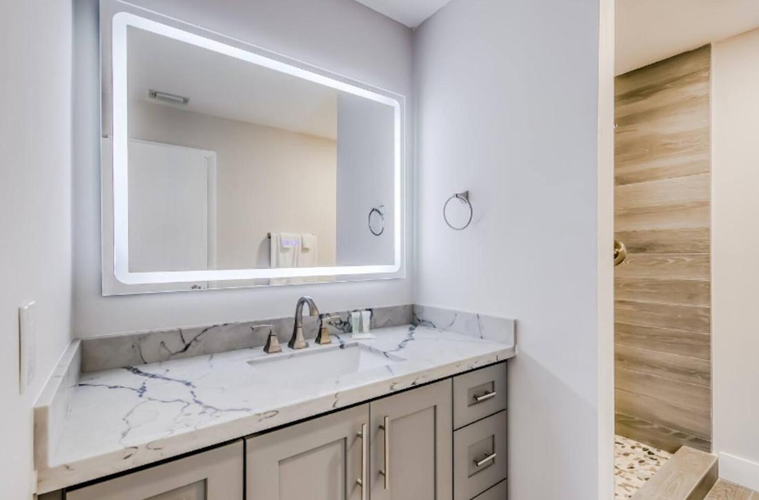 Dog Friendly With Access, Hot Tub, Firepit Apartment