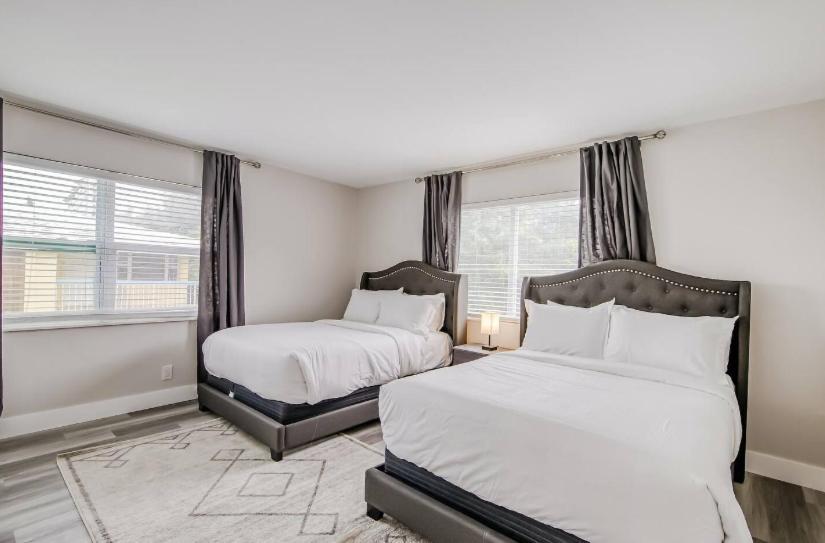 Apartment Dog Friendly With Access, Hot Tub, Firepit West Palm Beach