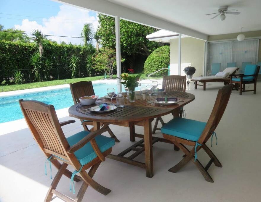 Spacious Villa, Pool, Water Views, Walk To *