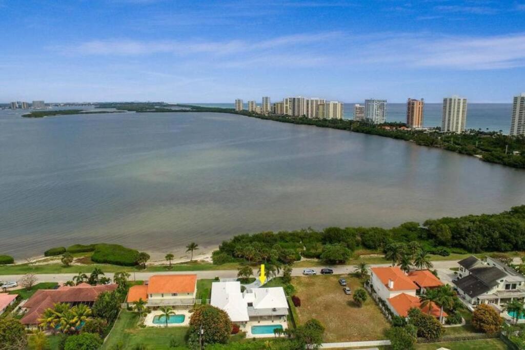 Spacious Villa, Pool, Water Views, Walk To Casa de férias