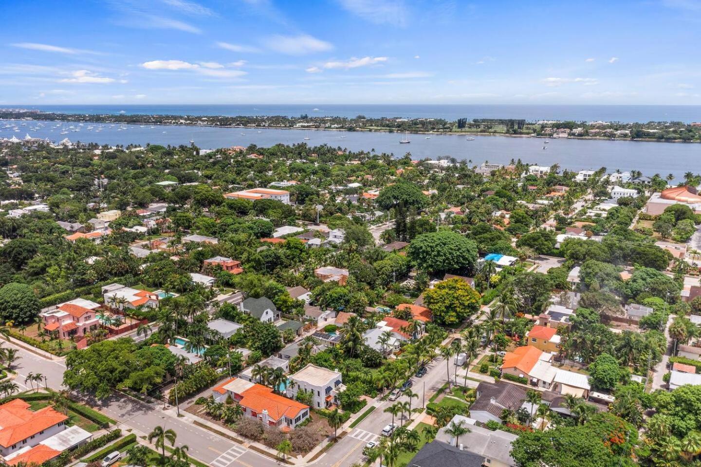 Tropical Paradise Wpool -3bd25 Close To Dwntwn *