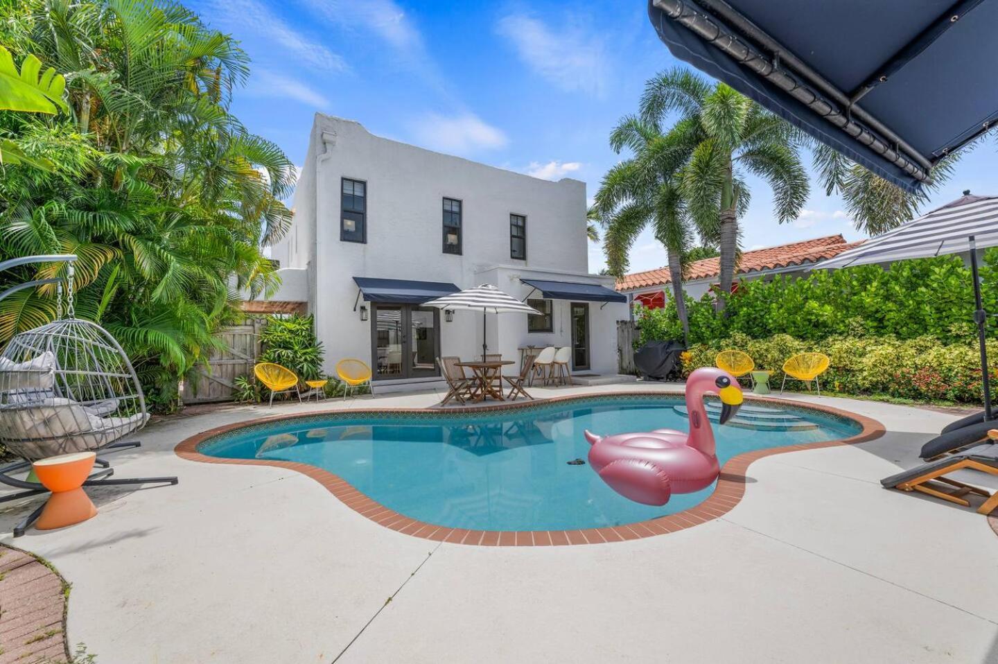 Tropical Paradise Wpool -3bd25 Close To Dwntwn Holiday home West Palm Beach