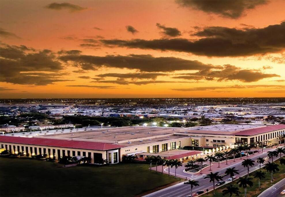 Downtown West Palm Beach, 2 Bedroom Vacation Apartamento *