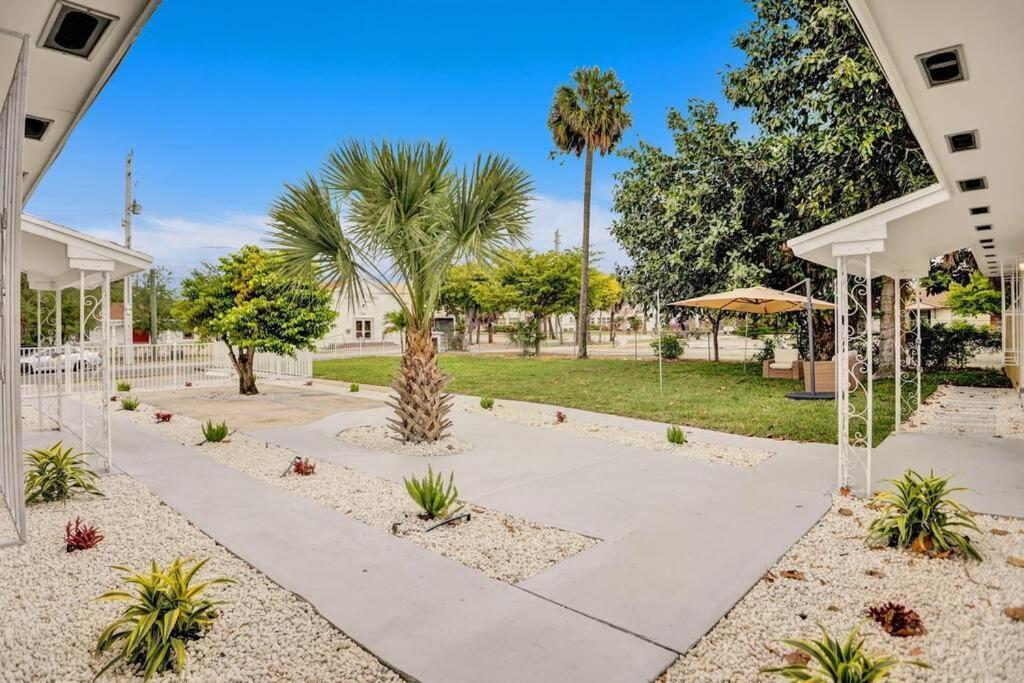 Downtown West Palm Beach, 2 Bedroom Vacation Apartamento West Palm Beach