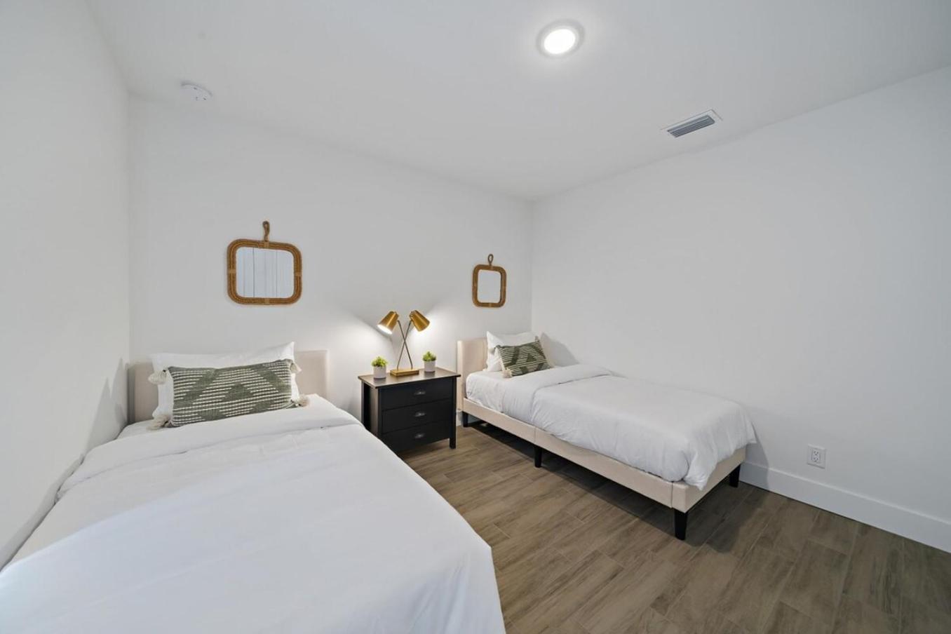 Brand New House! 10 Minutes To The Beach!