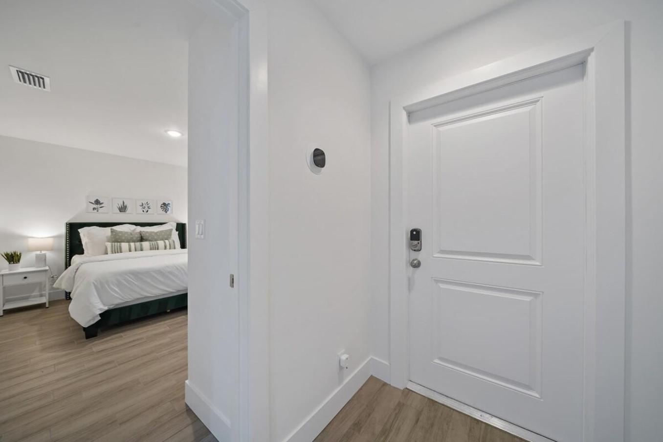 Brand New House! 10 Minutes To The Beach! Holiday home