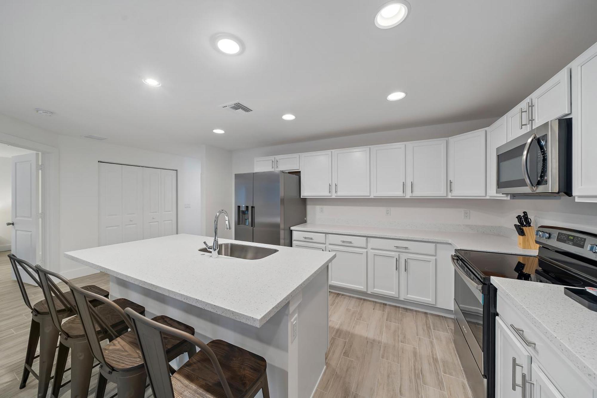 New Construction 10 To 5 To Downtown West Palm Beach