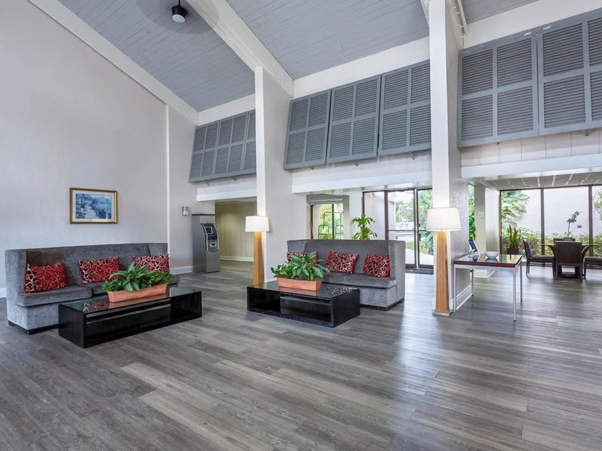 Hotel 88 Palms & Event Center 2*