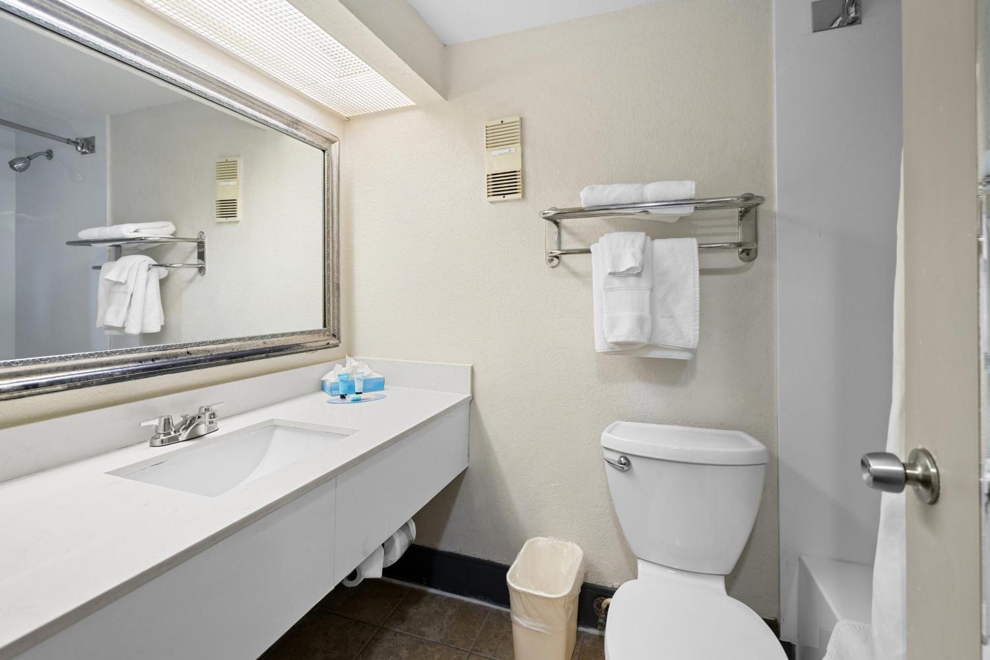 88 Palms & Event Center Hotel