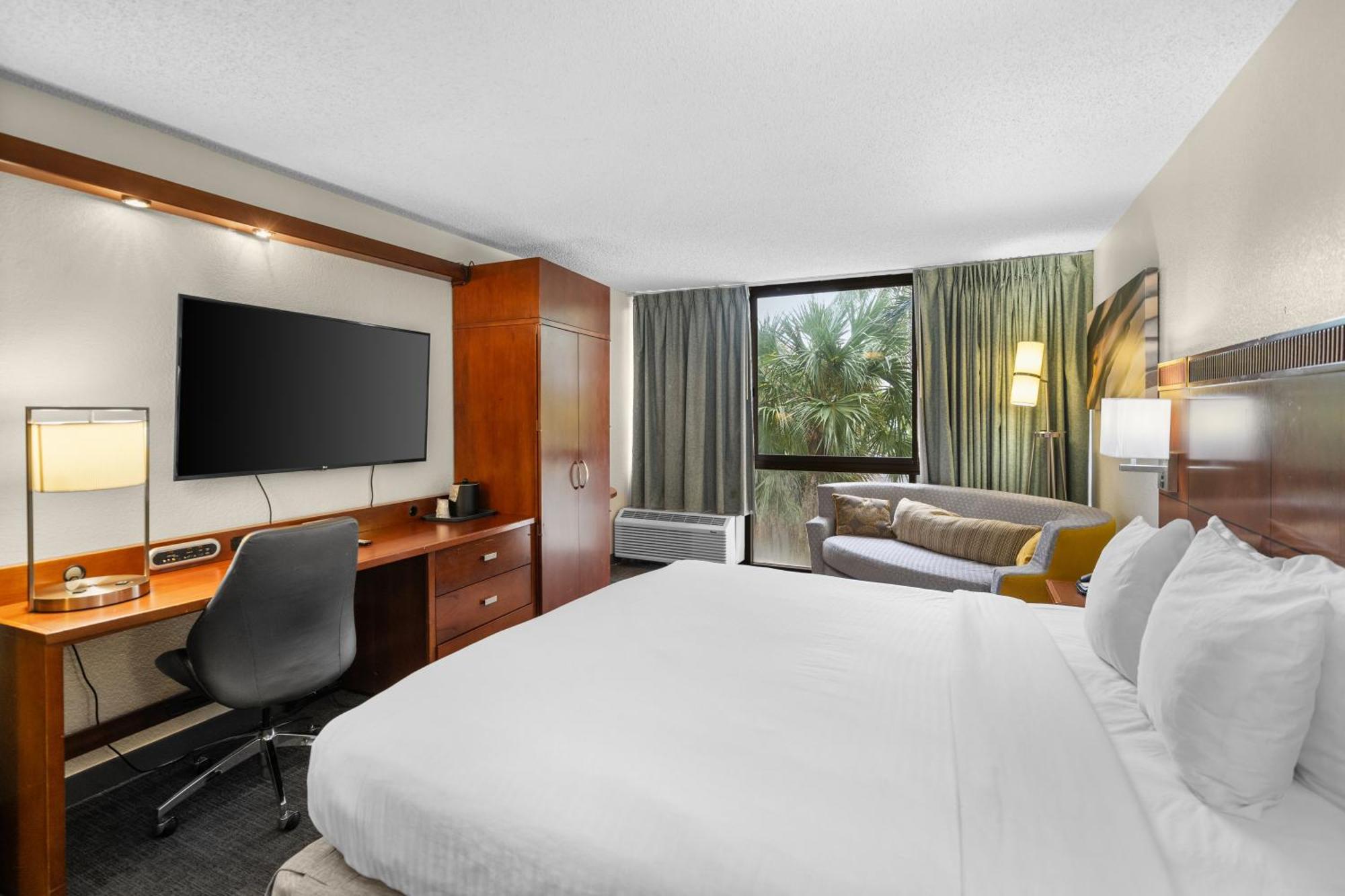 88 Palms & Event Center Hotel 2*