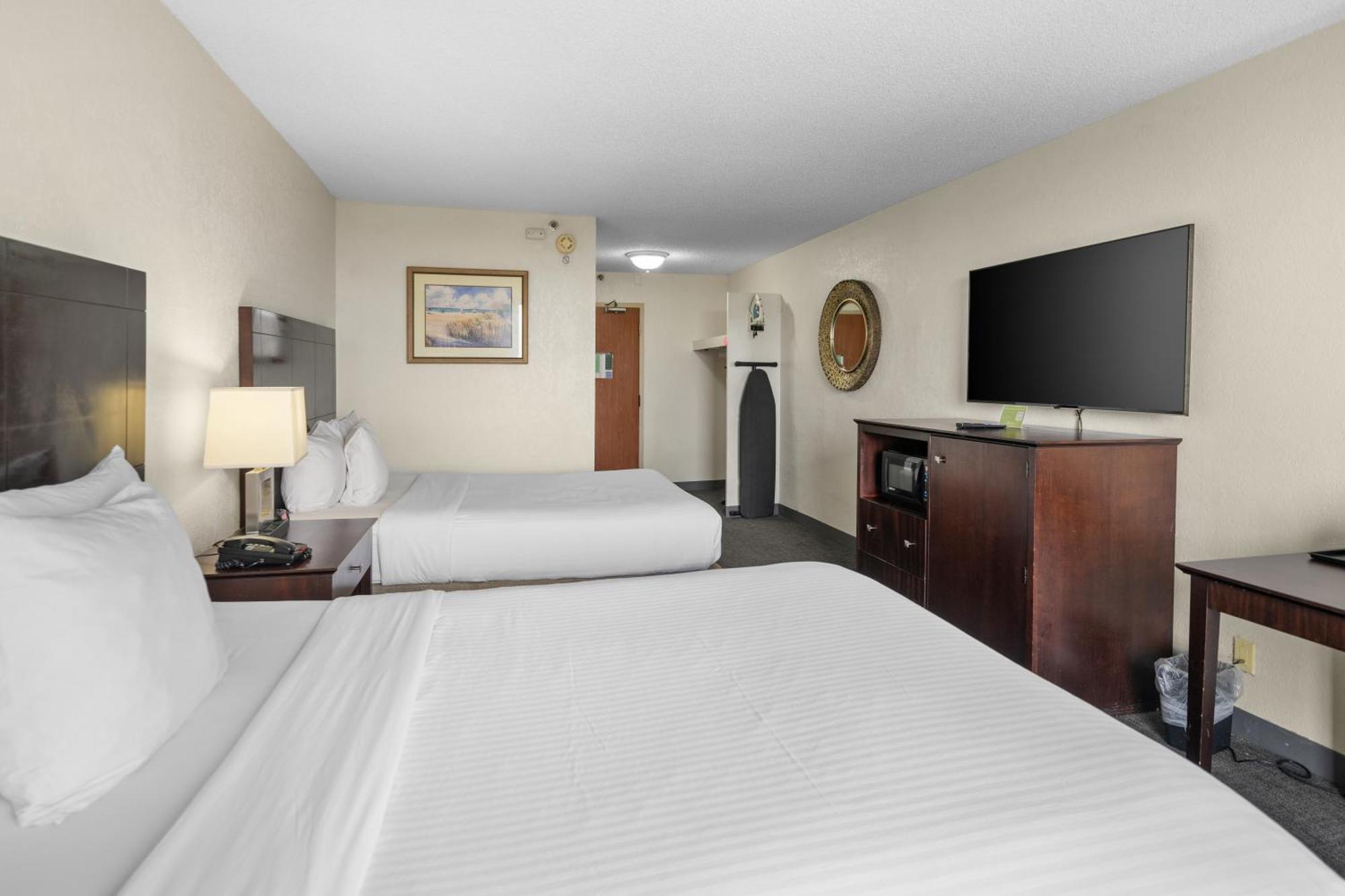 88 Palms & Event Center Hotel