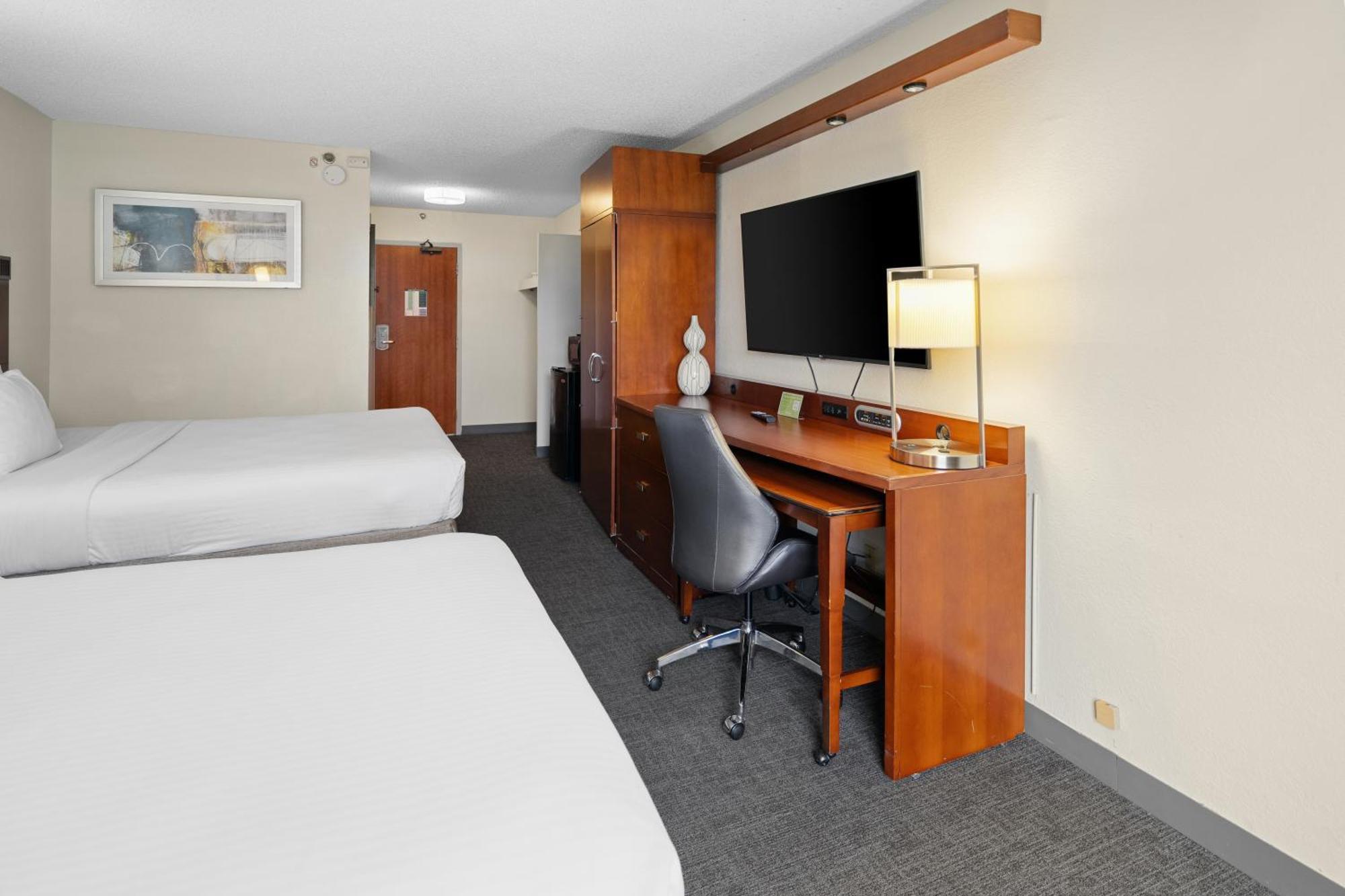 88 Palms & Event Center Hotel