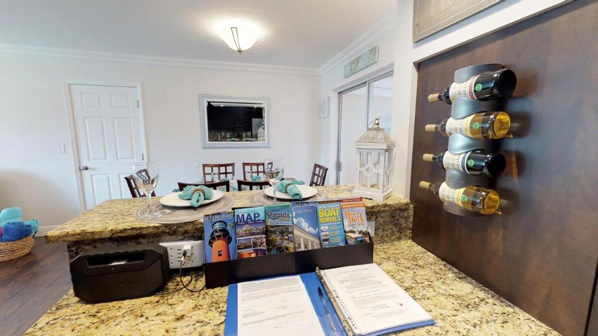 Palm Beach Vacation Home-downtown-gameroom-grill * West Palm Beach