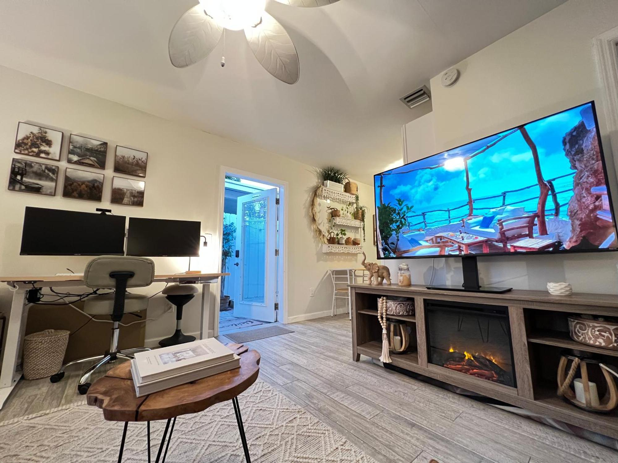 Boho Paradise W Heated Saltwater Pool & Holiday home West Palm Beach