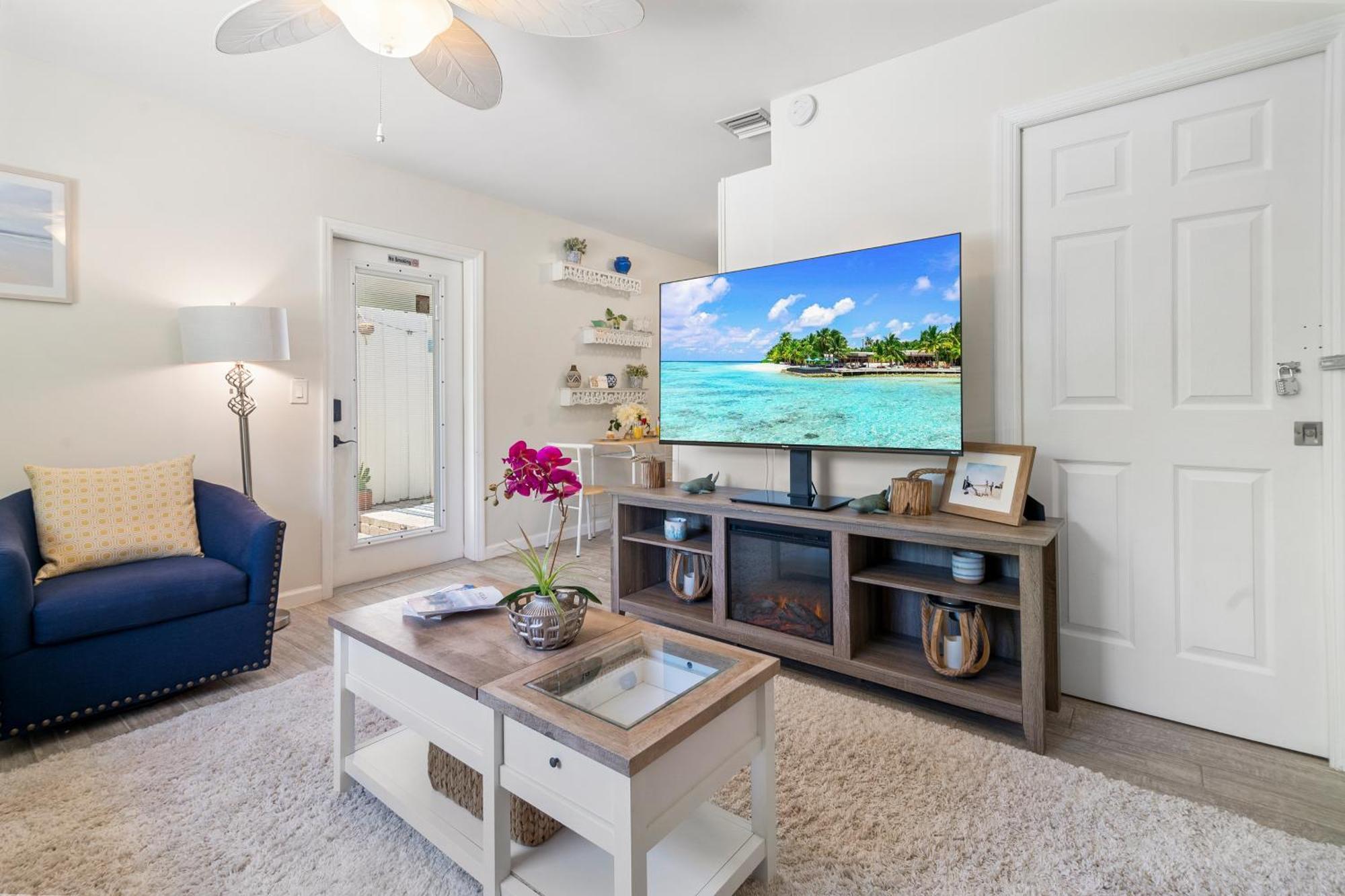 Holiday home Boho Paradise W Heated Saltwater Pool & West Palm Beach