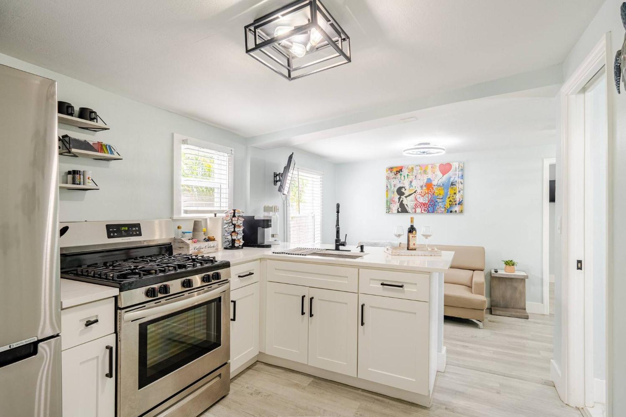 Stylish Retreat, Hot Tub, Bikes, *