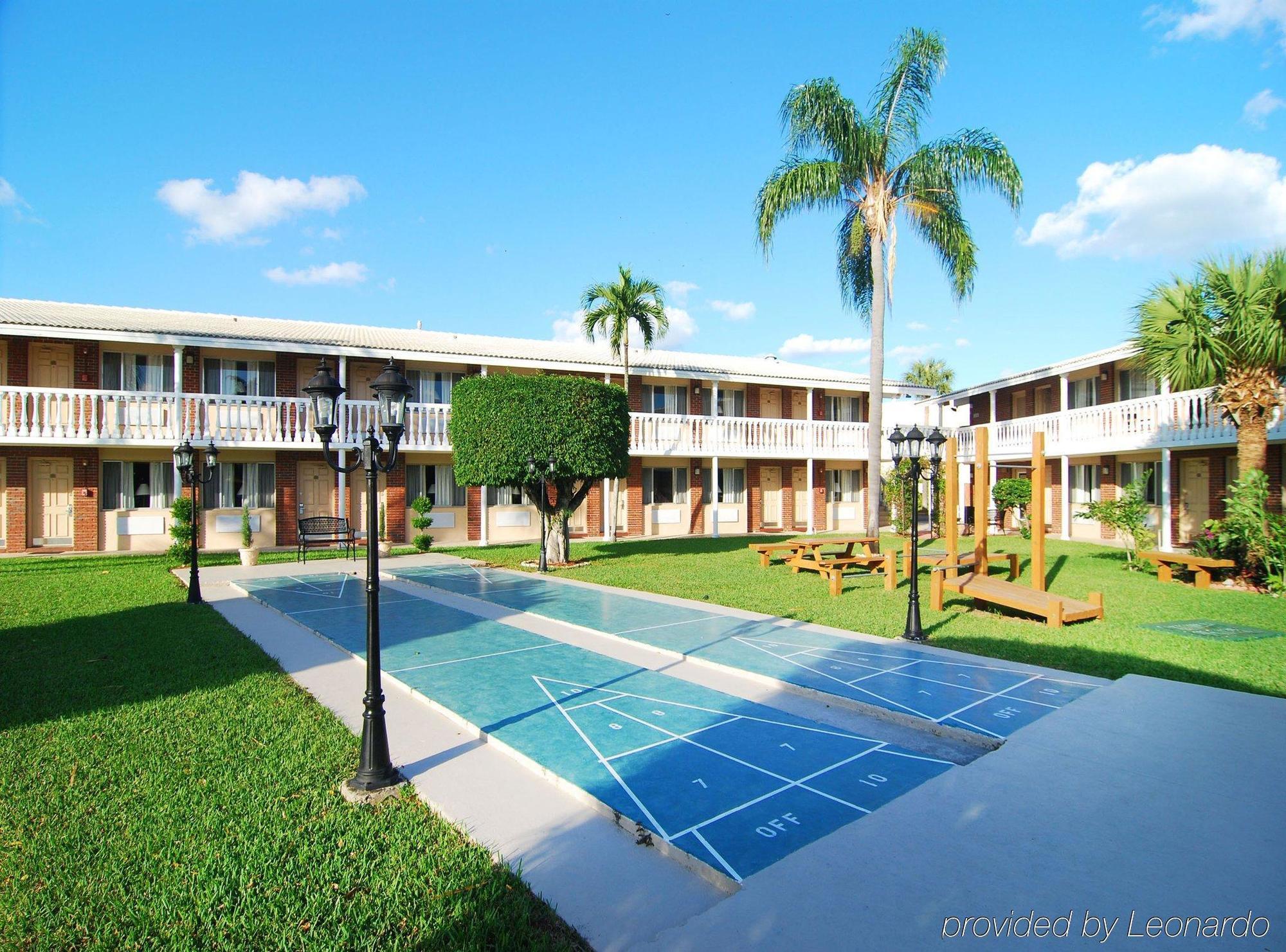 Western Palm Lakes 3*