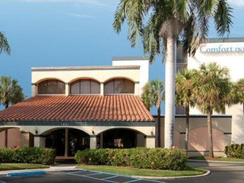 Ramada By Wyndham West Palm Airport Hotel