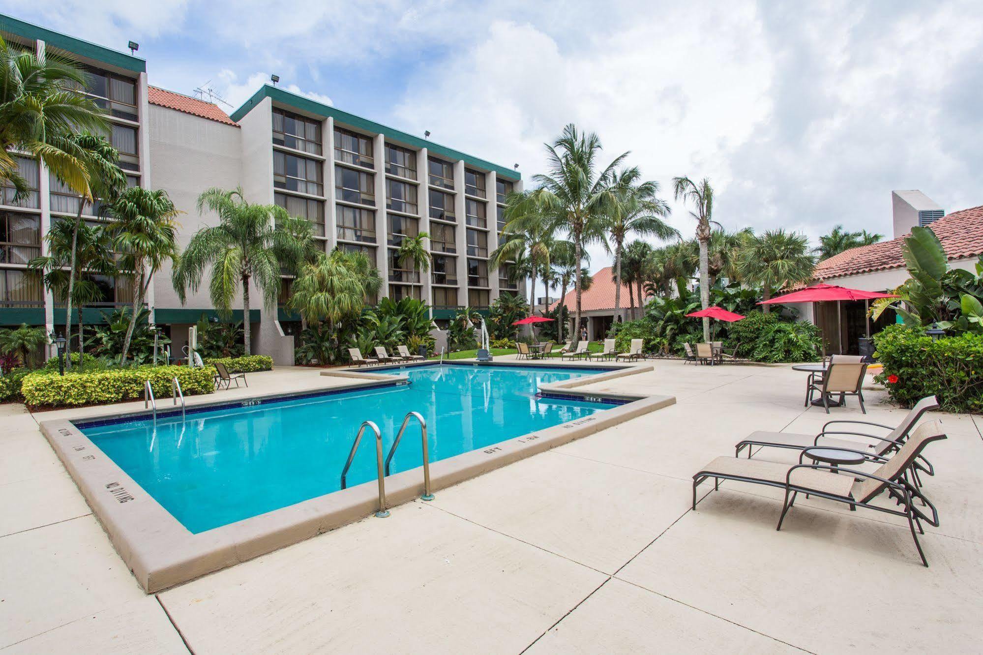 Ramada By Wyndham West Palm Airport Hotel West Palm Beach
