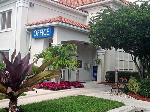 6-west Palm Beach, Fl Hotel