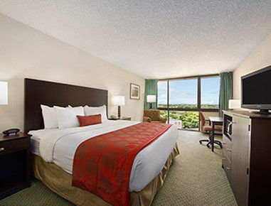 Ramada By Wyndham West Palm Airport West Palm Beach