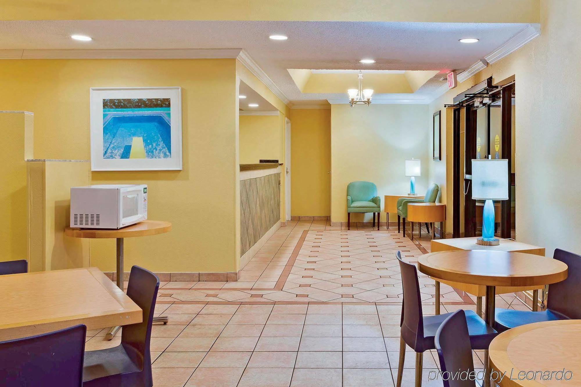 La Quinta By Wyndham West Palm - Florida Turnpike Century Village (West Palm Beach, Palm Beach County)