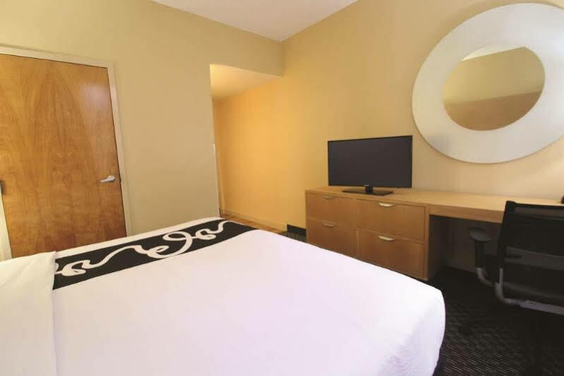 La Quinta By Wyndham West Palm Airport Hotel West Palm Beach